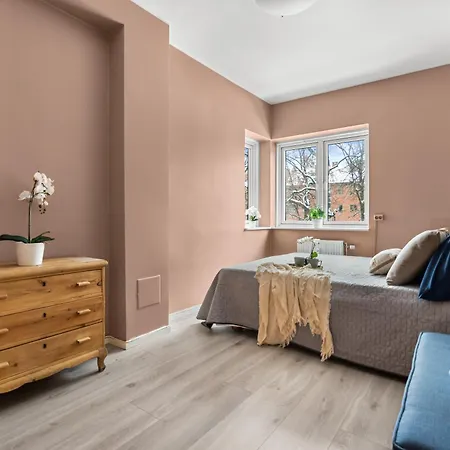 Charming And Cozy - 5 Min To Center - 5 Pers Leilighet *